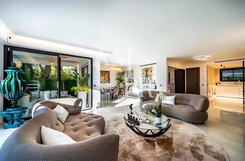 Appartement - 110 m² - 3 pièces