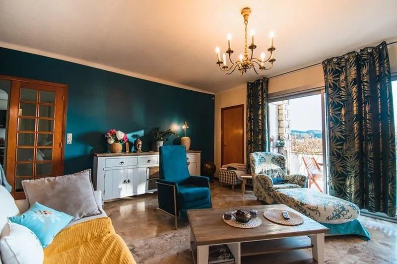 Villa - 196 m² - 8 pièces