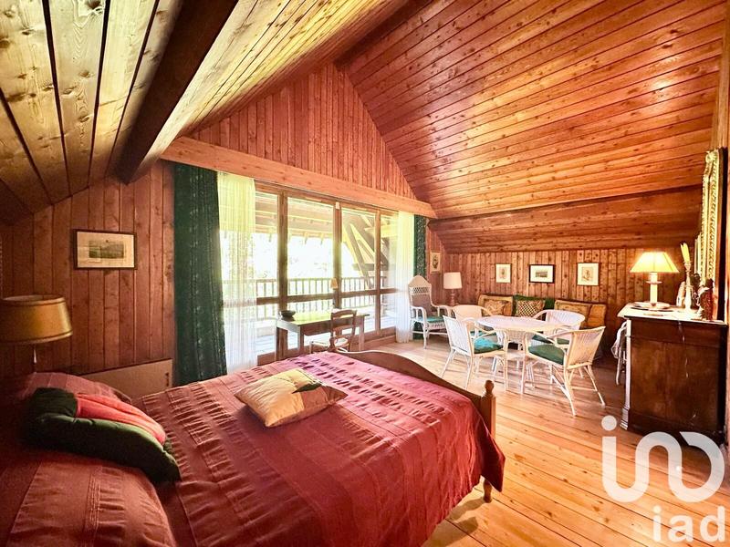 Maison - 372 m² - 14 pièces