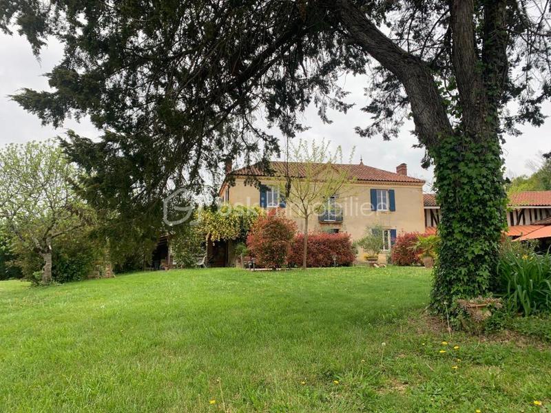 Maison - 161 m² - 4 pièces