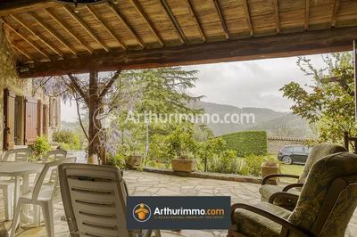 Maison - 189 m² - 8 pièces