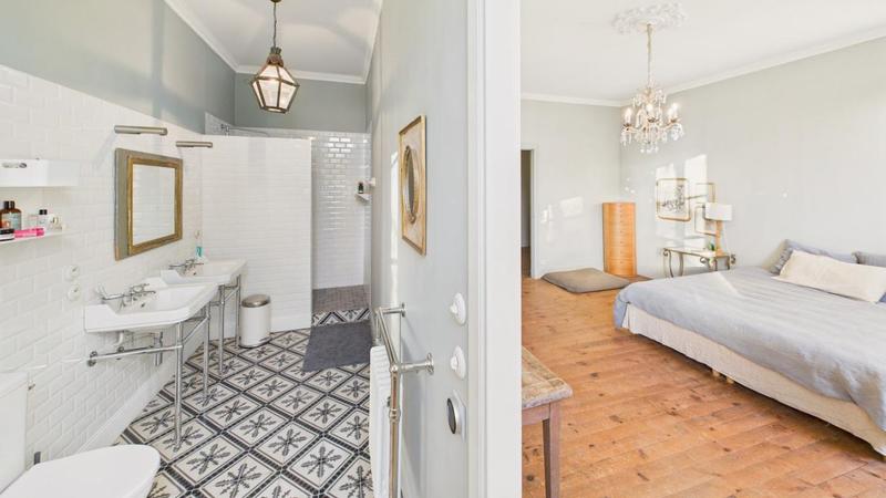 Propriété - 700 m² - 13 pièces