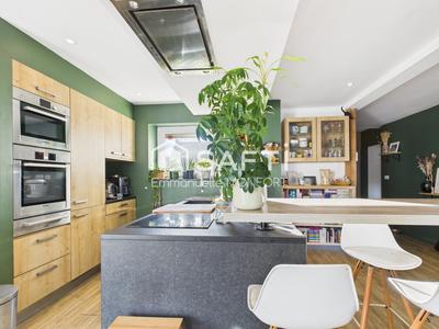 Maison - 166 m² - 6 pièces