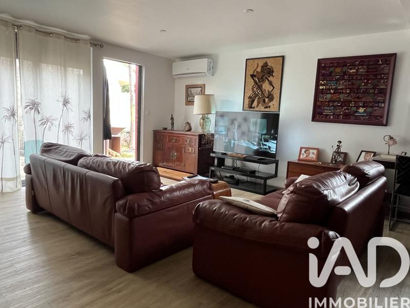 Maison - 237 m² - 8 pièces