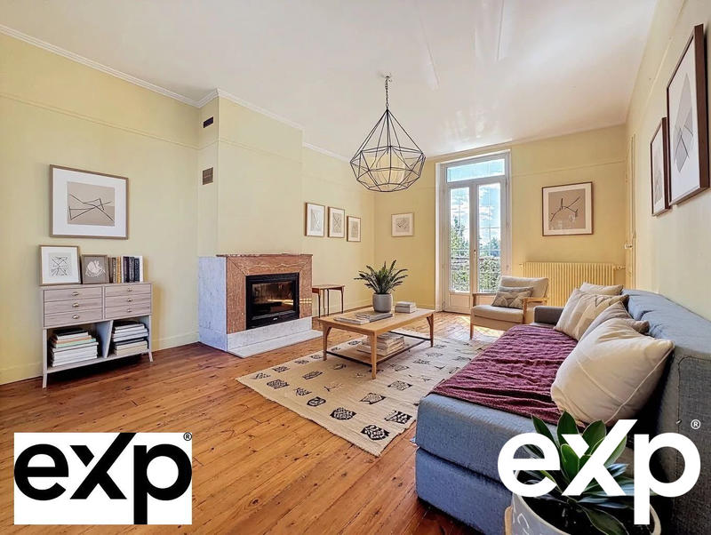 Maison - 240 m² - 7 pièces