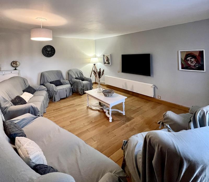 Maison ancienne - 240 m² - 10 pièces