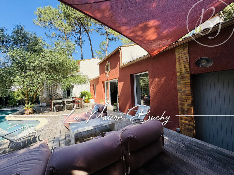 Maison - 167 m² - 6 pièces