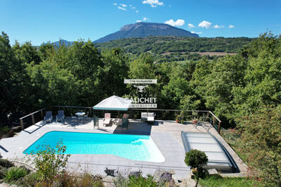 Maison traditionnelle - 155 m² - 5 pièces