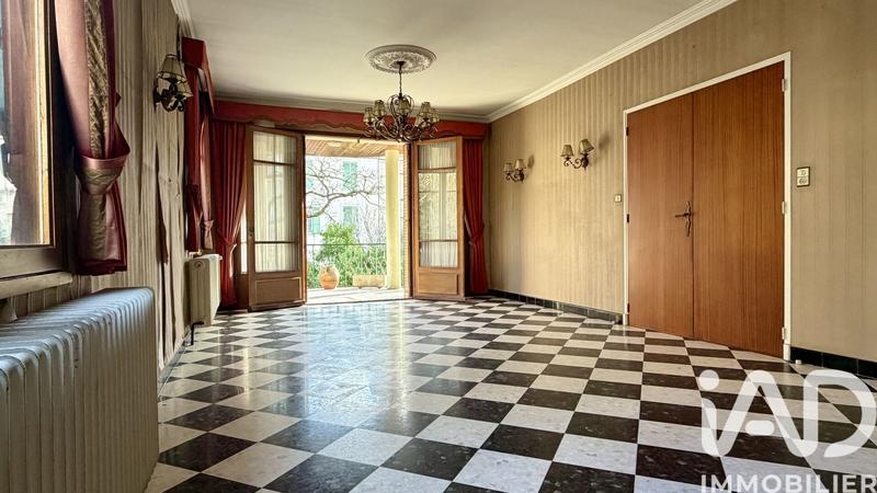 Maison de maîtres - 264 m² - 10 pièces