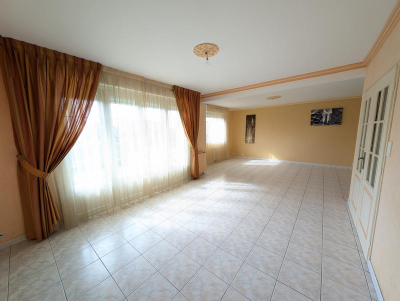 Maison - 153 m² - 7 pièces