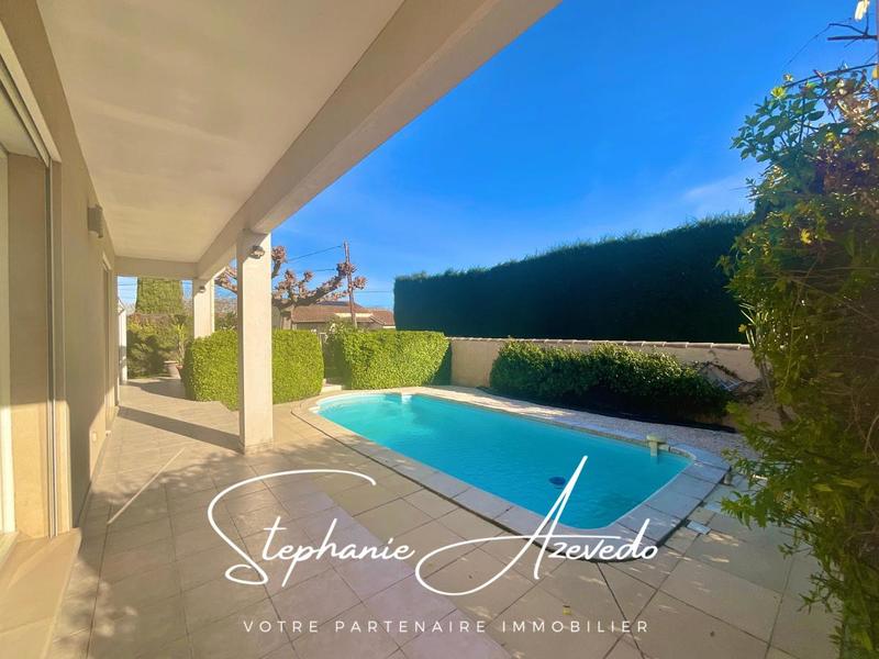 Villa - 90 m² - 4 pièces