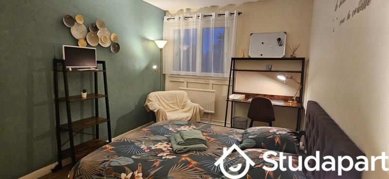 Chambre - 12 m² - 1 pièce