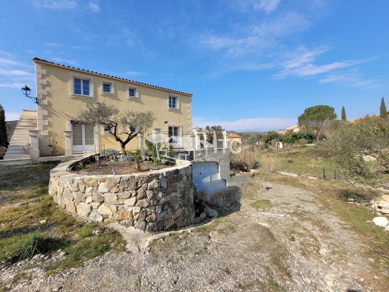 Maison - 172 m² - 8 pièces