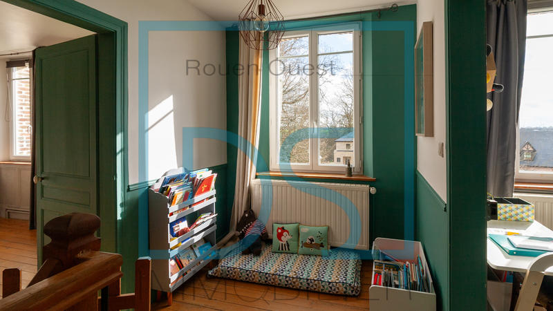 Maison - 202 m² - 8 pièces