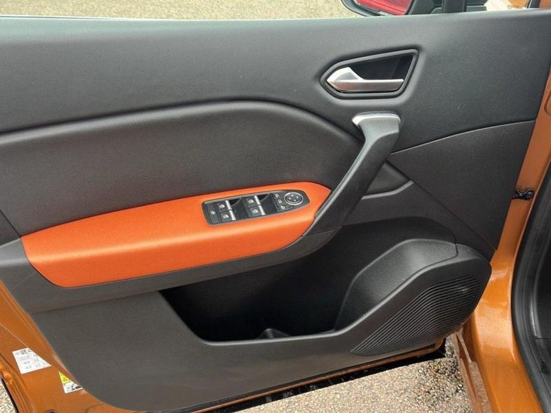 Renault Captur E-Tech Plug-in 160 Intens