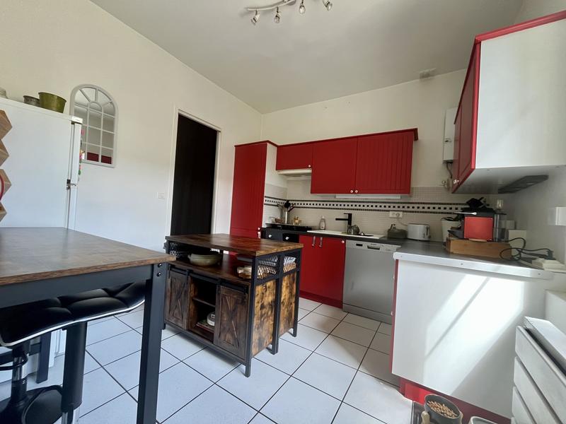 Maison - 245 m² - 7 pièces