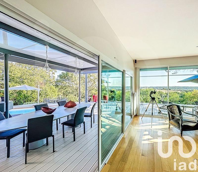 Maison - 245 m² - 7 pièces