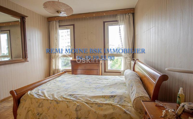 Appartement - 90 m² - 5 pièces