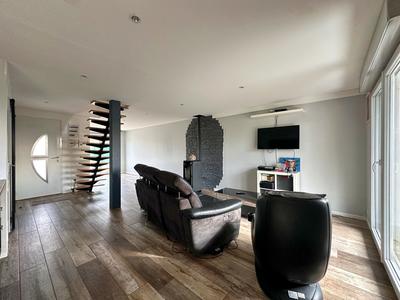 Maison traditionnelle - 91 m² - 4 pièces