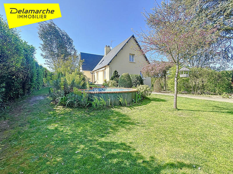 Maison - 242 m² - 9 pièces