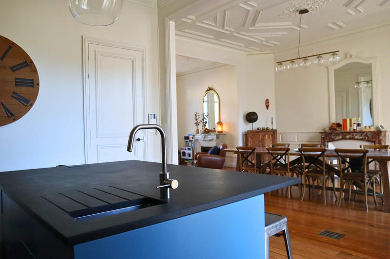 Maison - 256 m² - 9 pièces