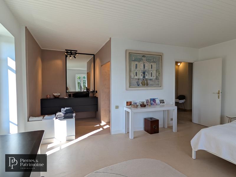 Propriété - 362 m² - 11 pièces