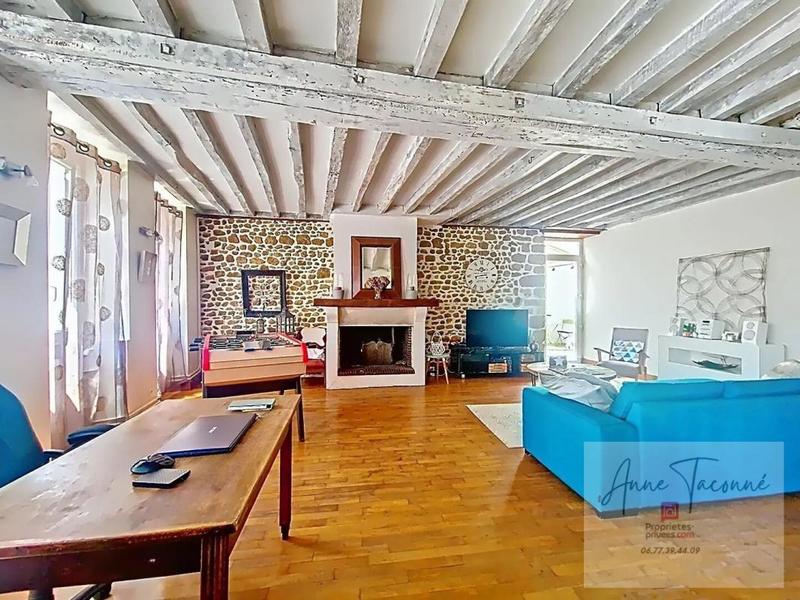 Maison - 245 m² - 7 pièces