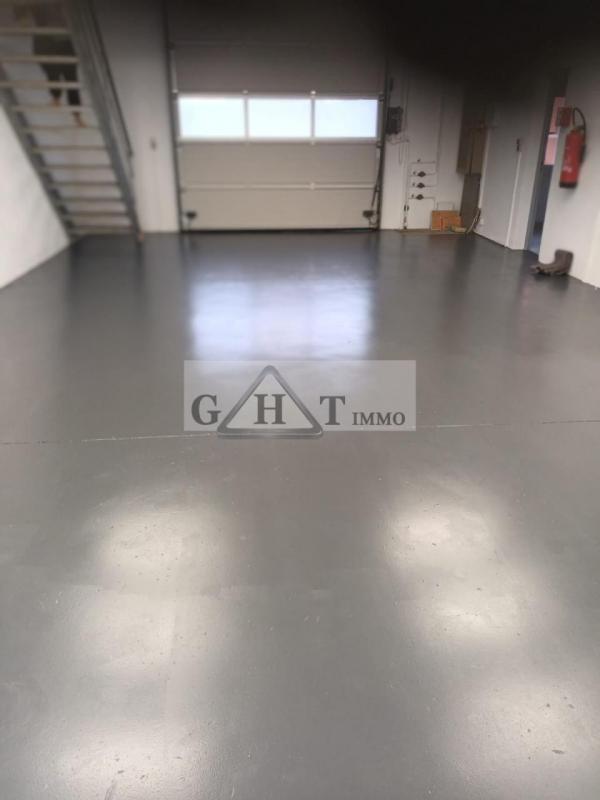 Entrepôt - 153 m²