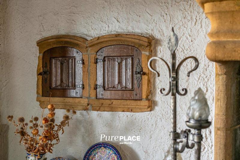 Maison en pierre - 262 m² - 6 pièces