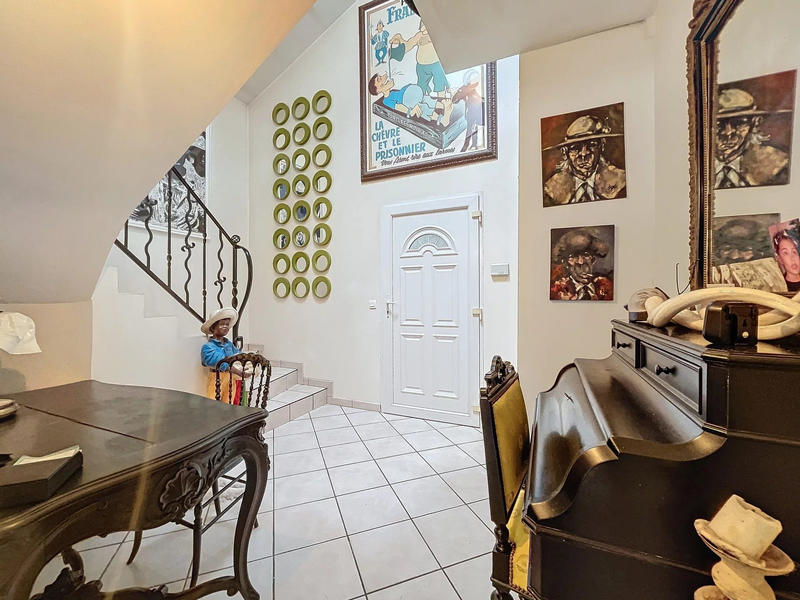 Maison - 180 m² - 7 pièces