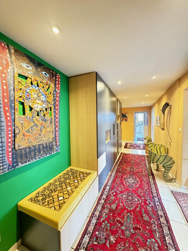 Appartement - 192 m² - 5 pièces