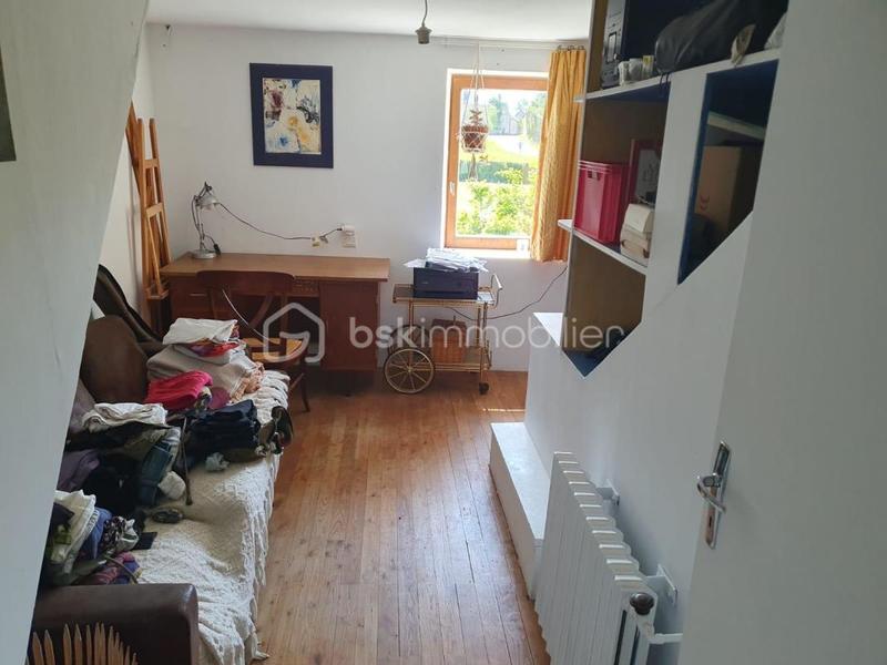 Maison - 210 m² - 6 pièces