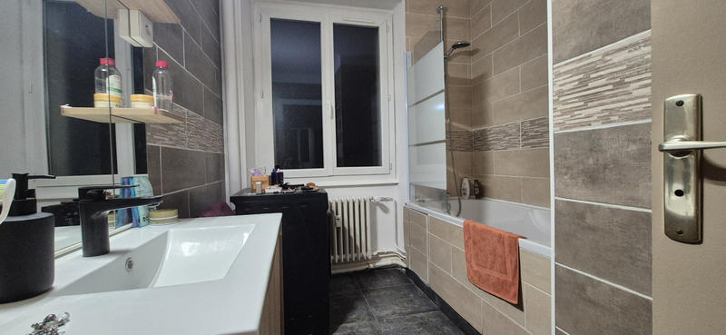 Appartement - 83 m² - 3 pièces