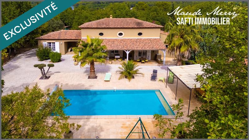 Maison - 230 m² - 6 pièces