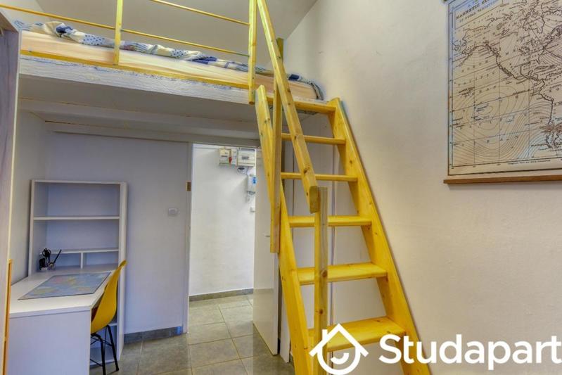 Chambre - 10 m² - 1 pièce