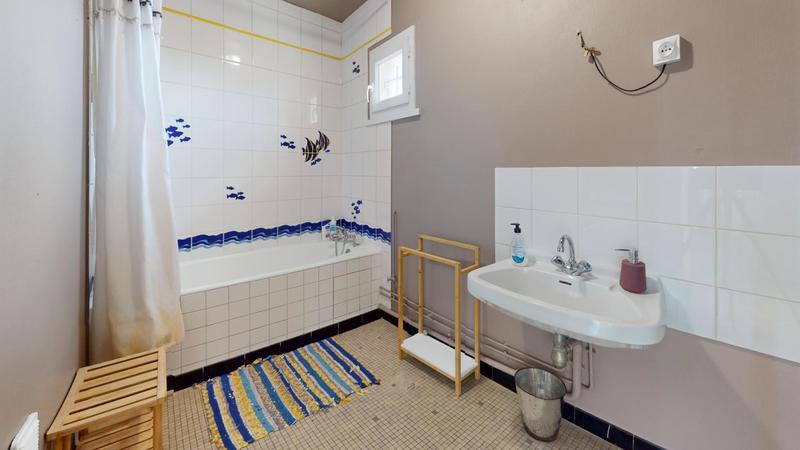 Appartement - 99 m² - 4 pièces