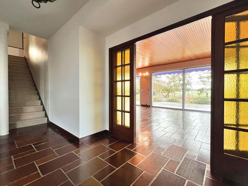 Maison - 247 m² - 7 pièces