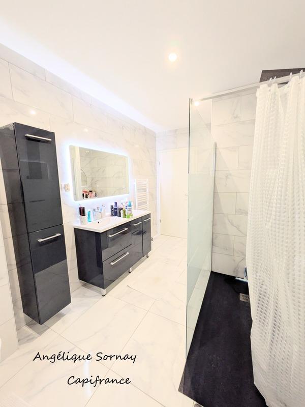 Maison - 160 m² - 7 pièces