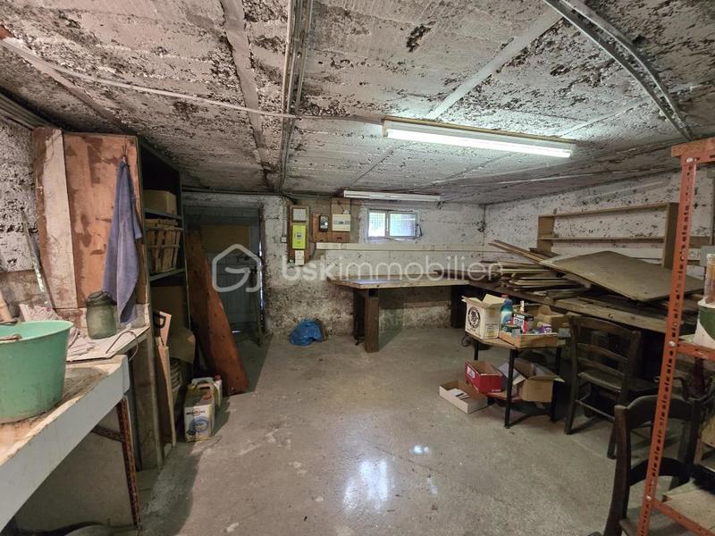 Propriété - 174 m² - 9 pièces