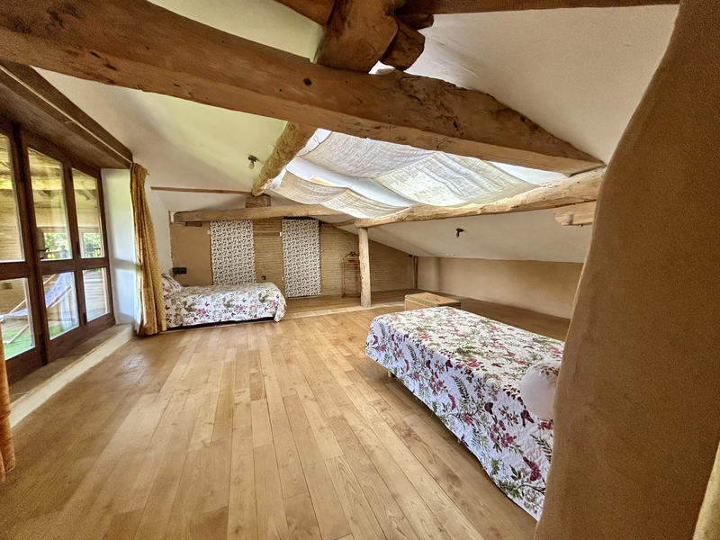 Maison - 380 m² - 10 pièces