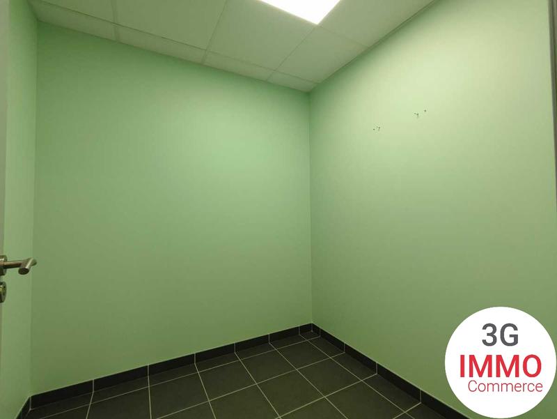 Local commercial - 76 m² - 3 pièces