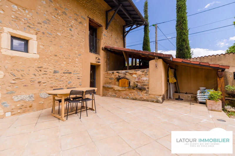 Maison - 220 m² - 10 pièces