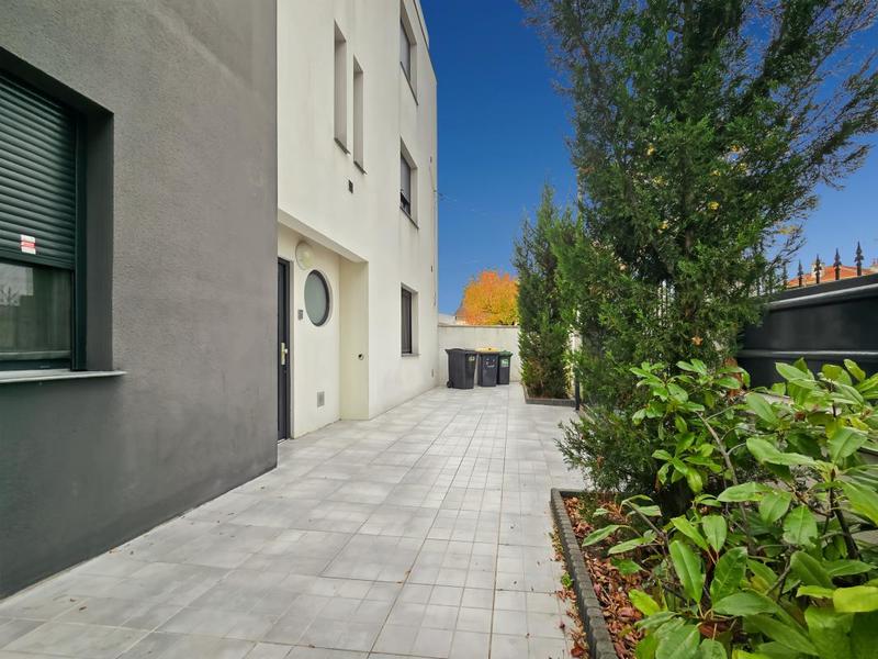 Immeuble - 240 m² - 9 pièces