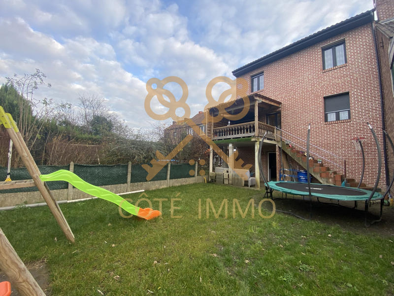 Maison - 140 m² - 6 pièces