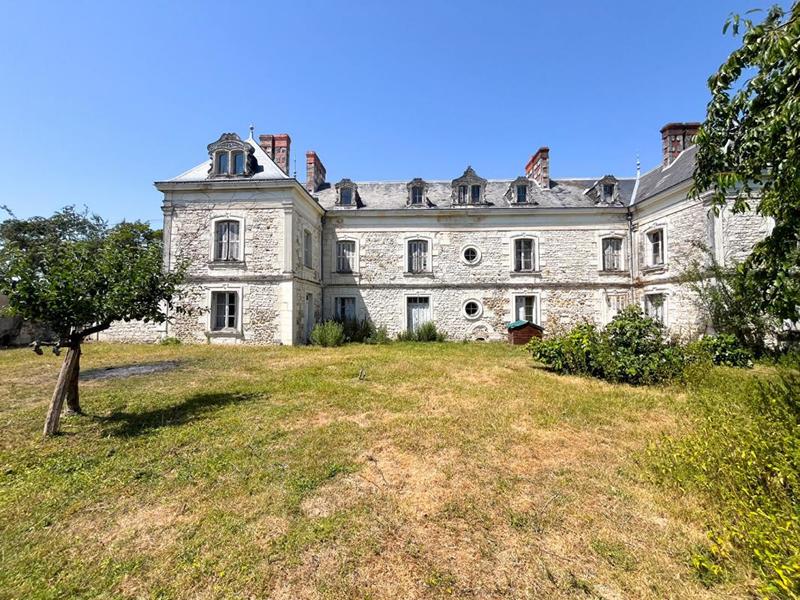 Maison - 235 m² - 14 pièces