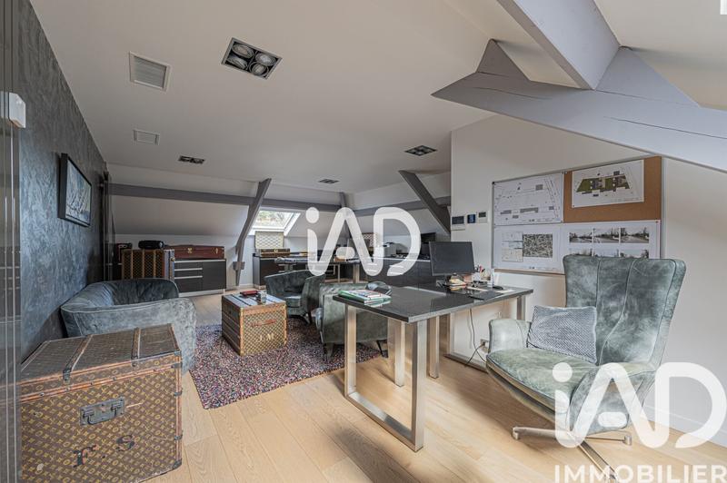 Maison - 527 m² - 9 pièces