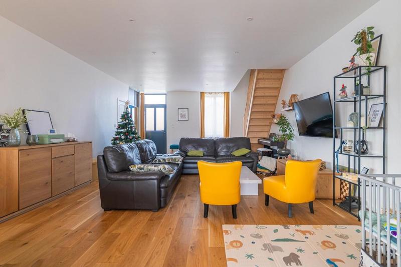 Maison - 150 m² - 5 pièces