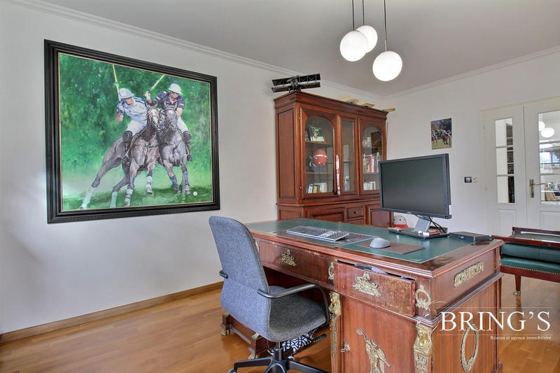 Maison - 364 m² - 12 pièces