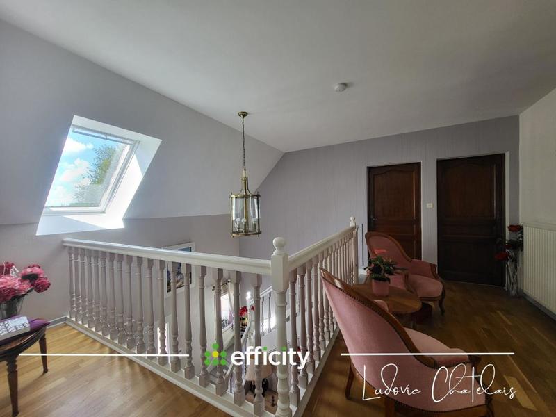 Maison - 210 m² - 9 pièces