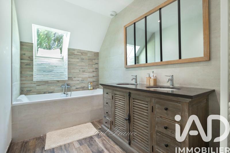 Maison - 134 m² - 5 pièces